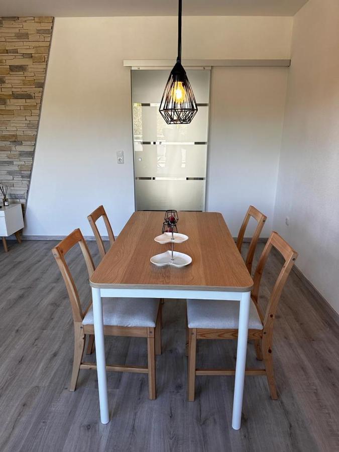 A&V Apartments Wunderschoene Rheinblick Wohnung Zum Entspannen Apt Ela ドゥイスブルグ エクステリア 写真