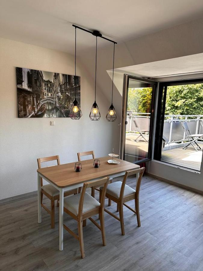 A&V Apartments Wunderschoene Rheinblick Wohnung Zum Entspannen Apt Ela ドゥイスブルグ エクステリア 写真