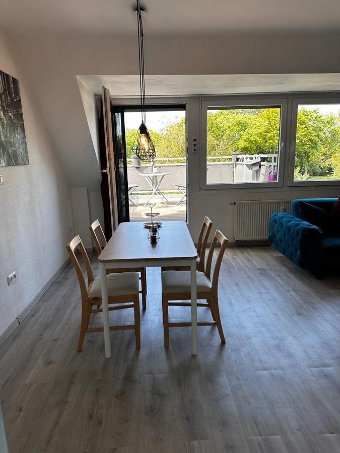 A&V Apartments Wunderschoene Rheinblick Wohnung Zum Entspannen Apt Ela ドゥイスブルグ エクステリア 写真