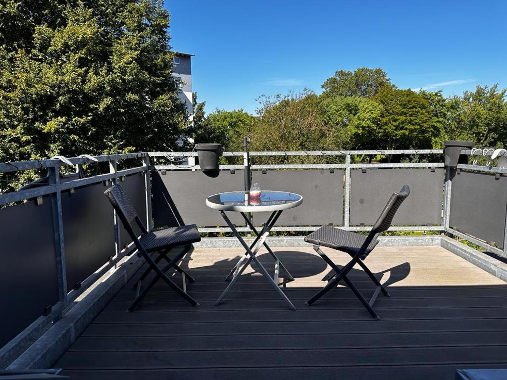 A&V Apartments Wunderschoene Rheinblick Wohnung Zum Entspannen Apt Ela ドゥイスブルグ エクステリア 写真